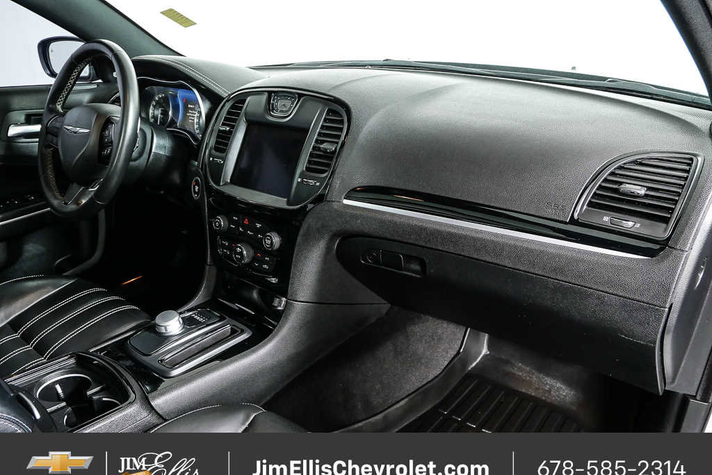 Used 2022 Chrysler 300 S w/ Safetytec Plus Group RWD image 25