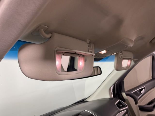 Used 2015 Ford Edge Titanium image 38