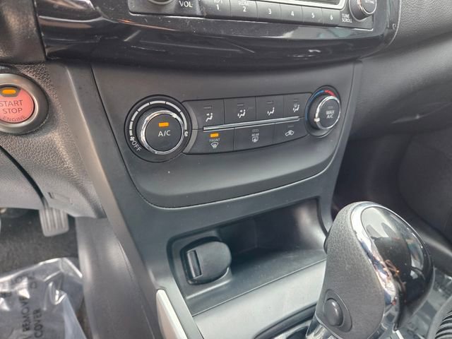 Used 2016 Nissan Sentra SV image 24