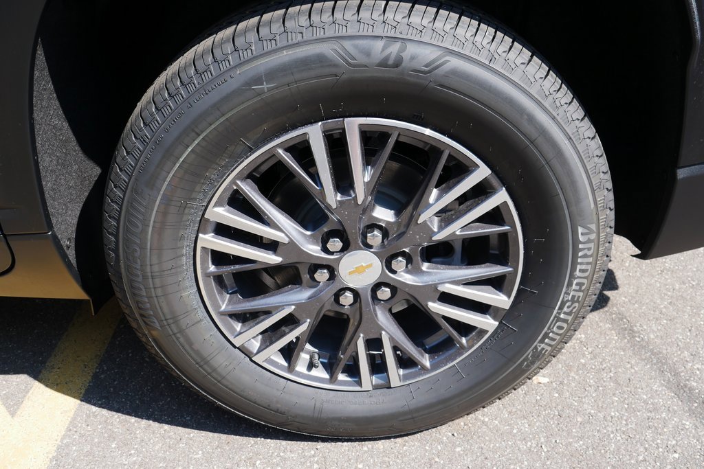 New 2026 Chevrolet Traverse LT w/ Enhanced Driving Package image 32