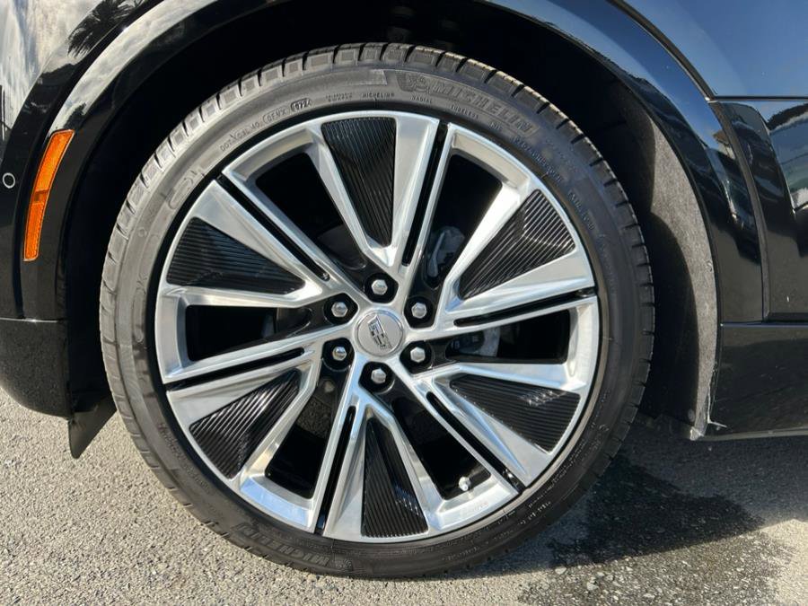 Used 2024 Cadillac Lyriq Luxury w/ LPO, Floor Liner Package image 67