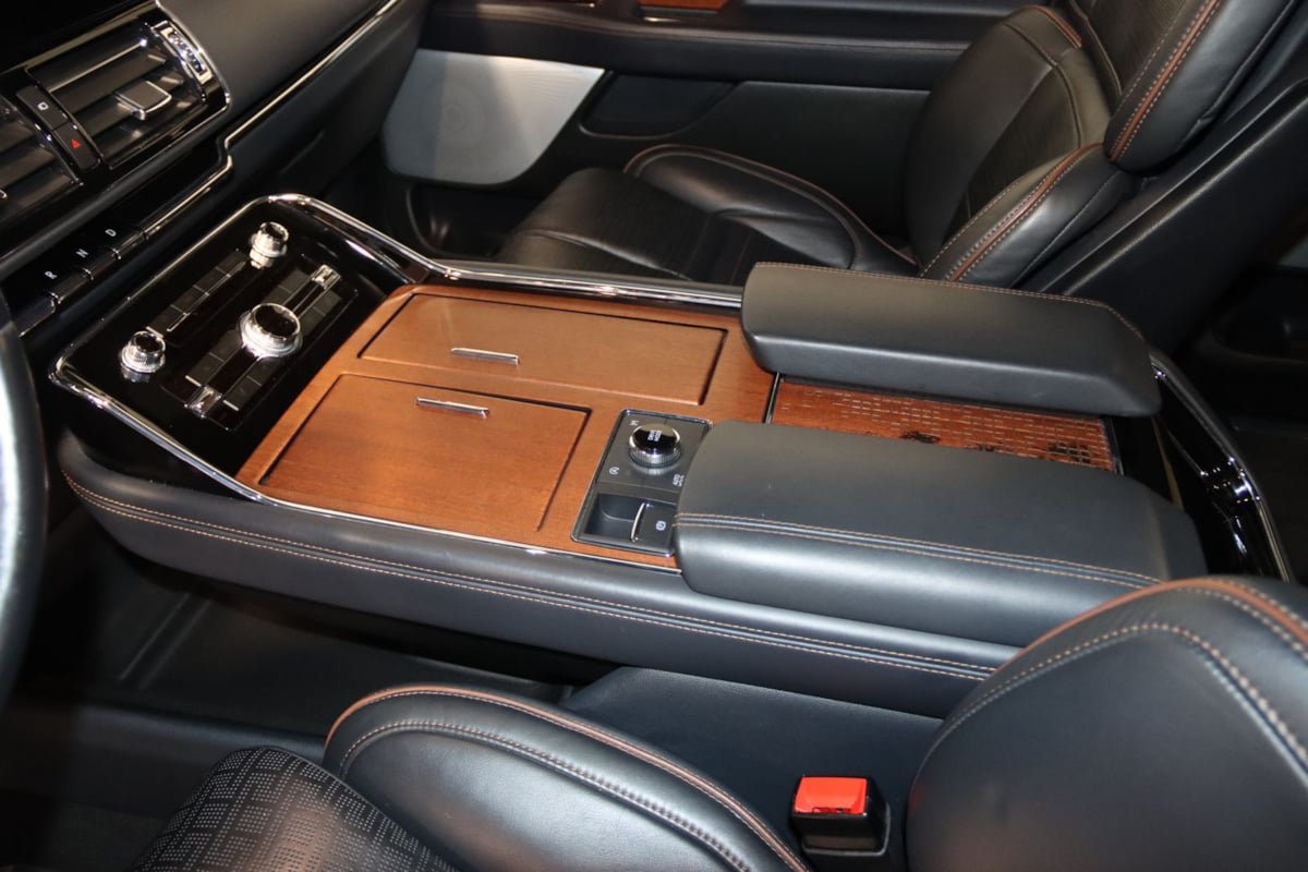 Used 2024 Lincoln Navigator L Black Label AWD/4WD image 36
