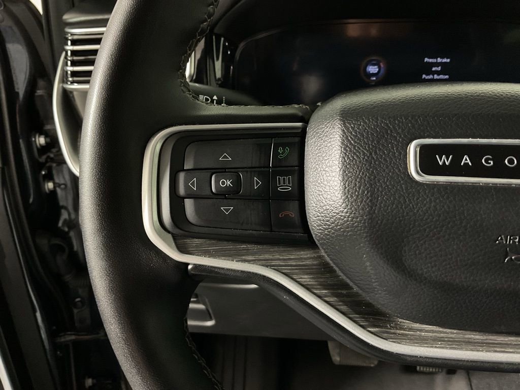 Used 2023 Jeep Wagoneer Series III w/ Preferred Equipment Group image 28