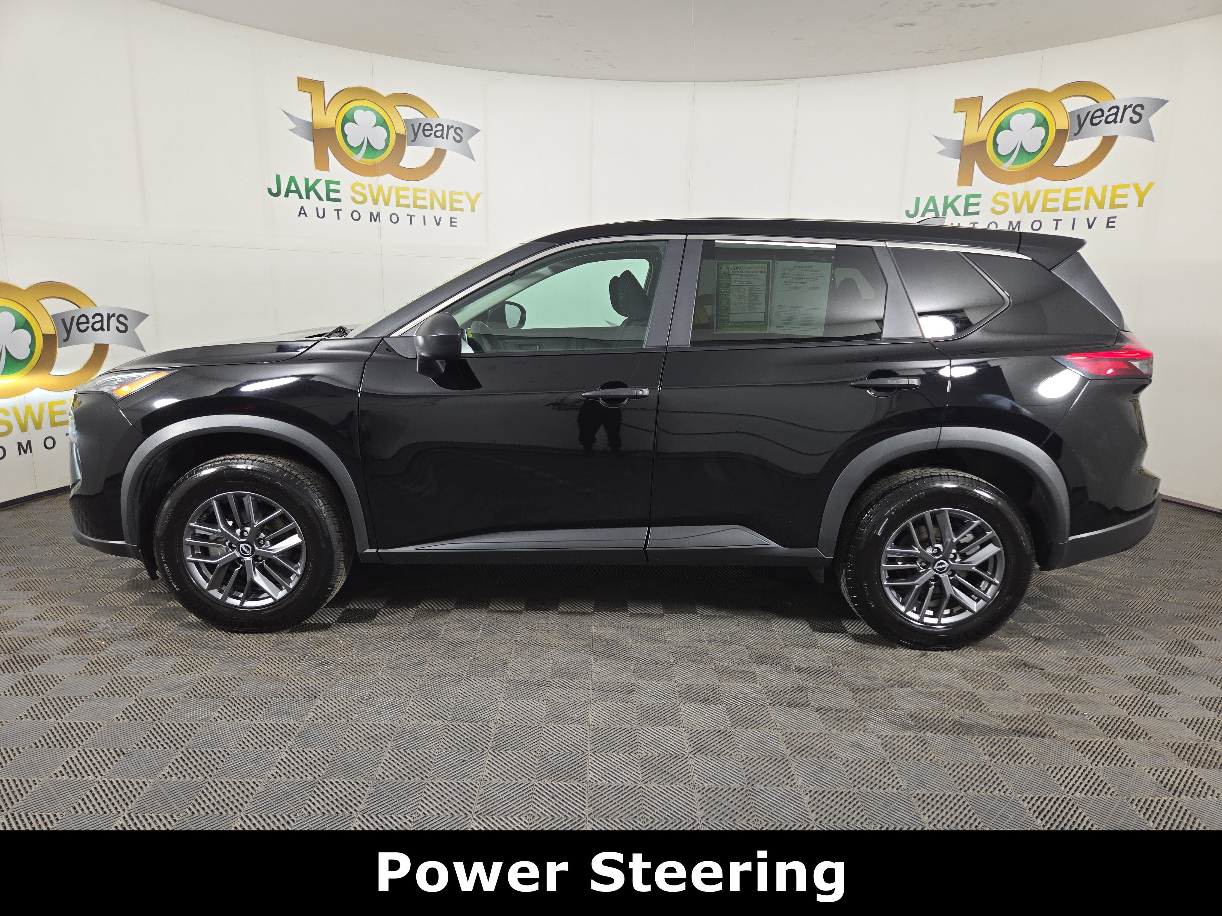 Used 2024 Nissan Rogue S AWD/4WD image 4