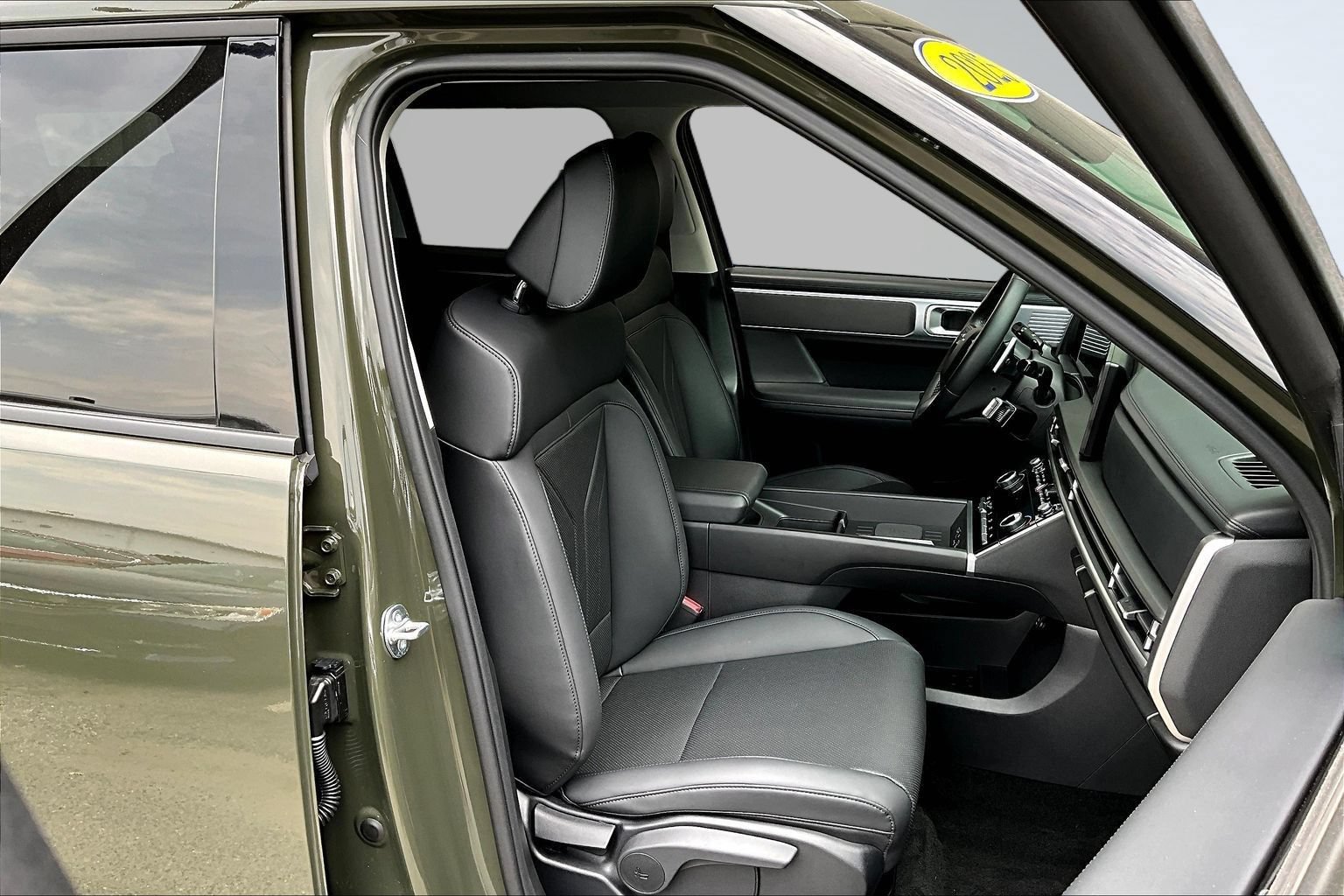 Used 2025 Hyundai Santa Fe SEL FWD image 28
