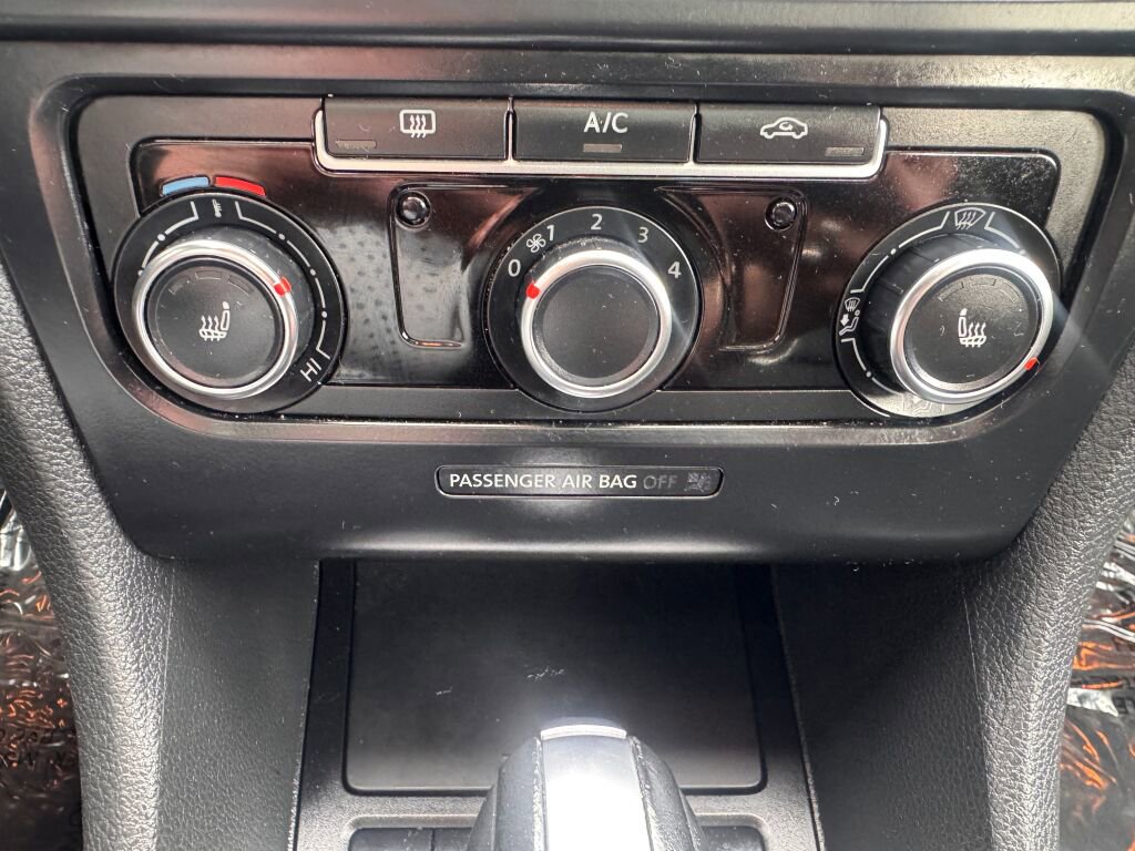 Used 2013 Volkswagen Jetta SE image 22