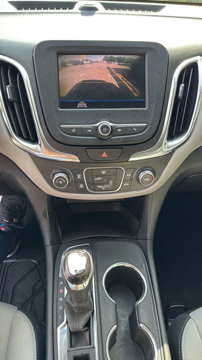 Used 2021 Chevrolet Equinox LS w/ LS Convenience Package FWD image 12