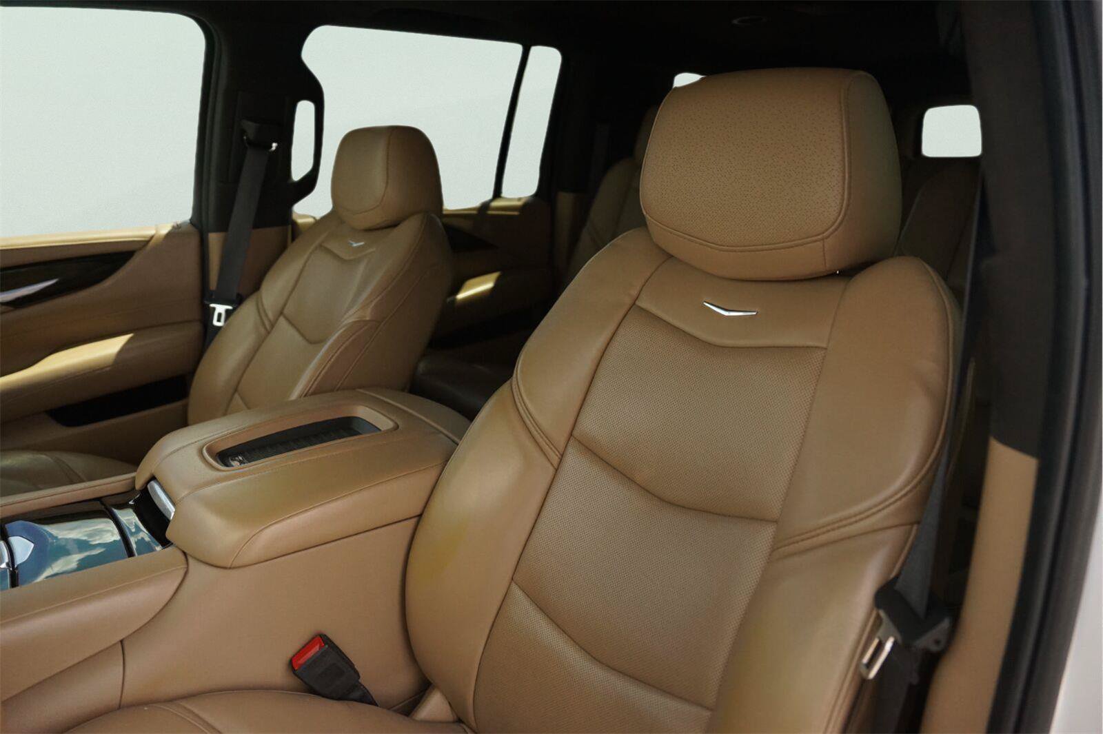 Used 2020 Cadillac Escalade ESV Platinum AWD/4WD image 10