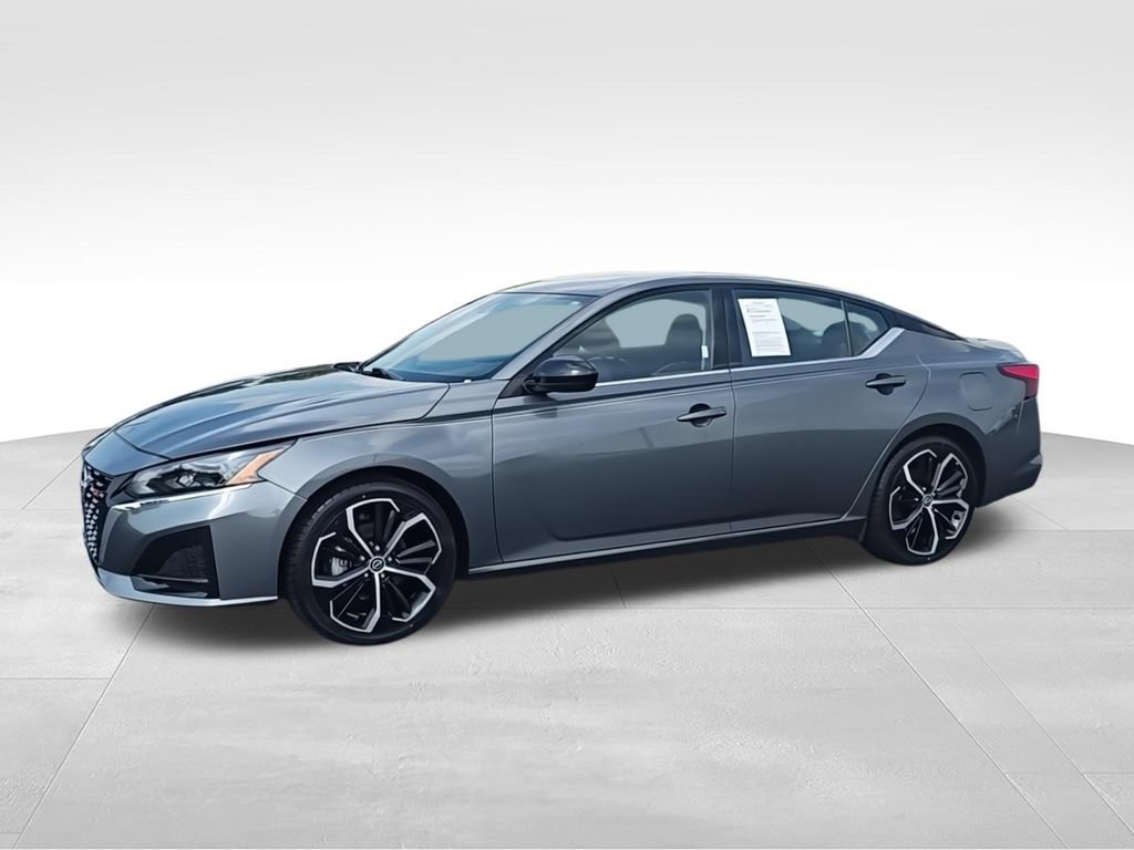 Used 2024 Nissan Altima 2.5 SR FWD image 5