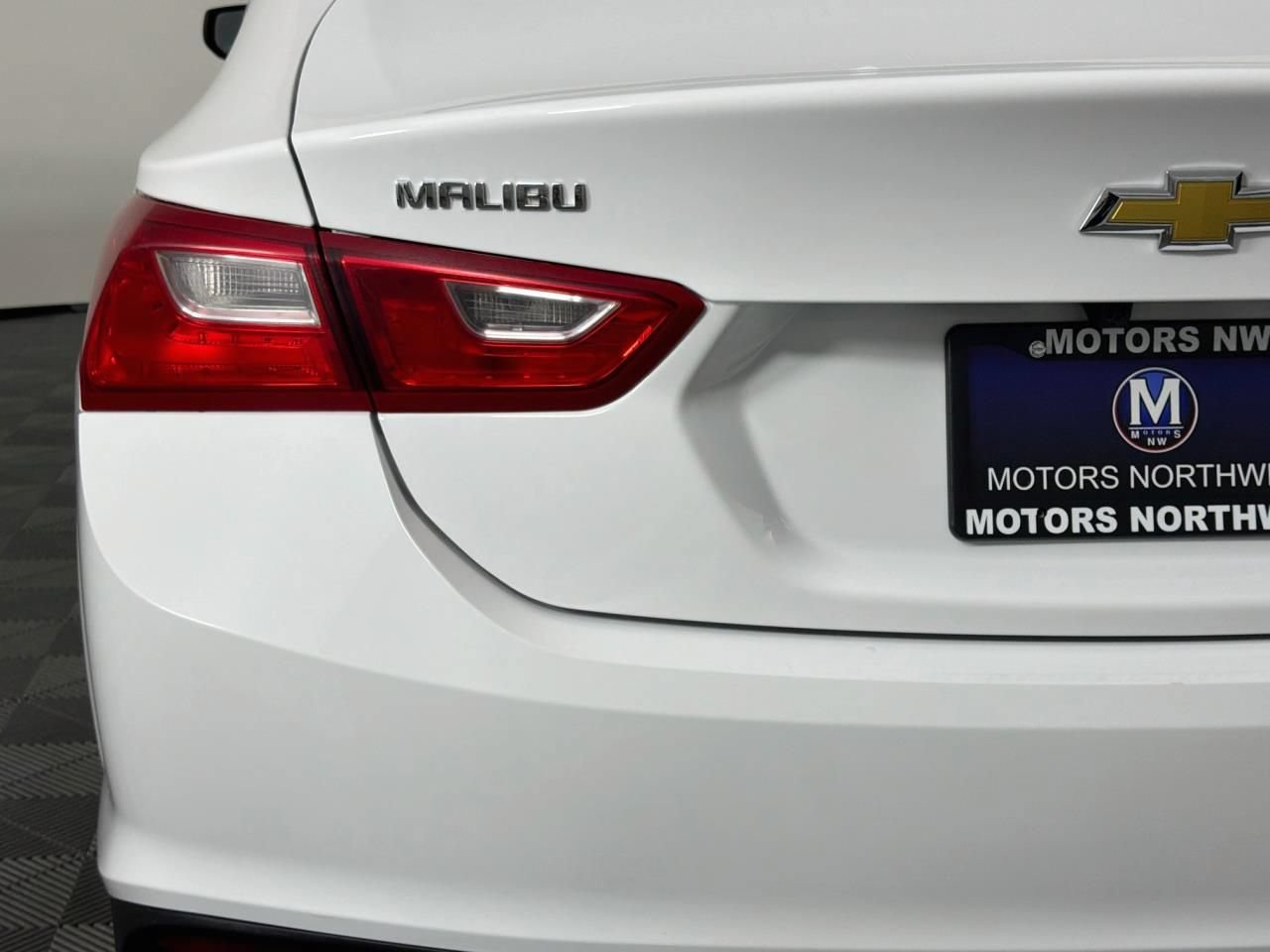 Used 2023 Chevrolet Malibu LT FWD image 23