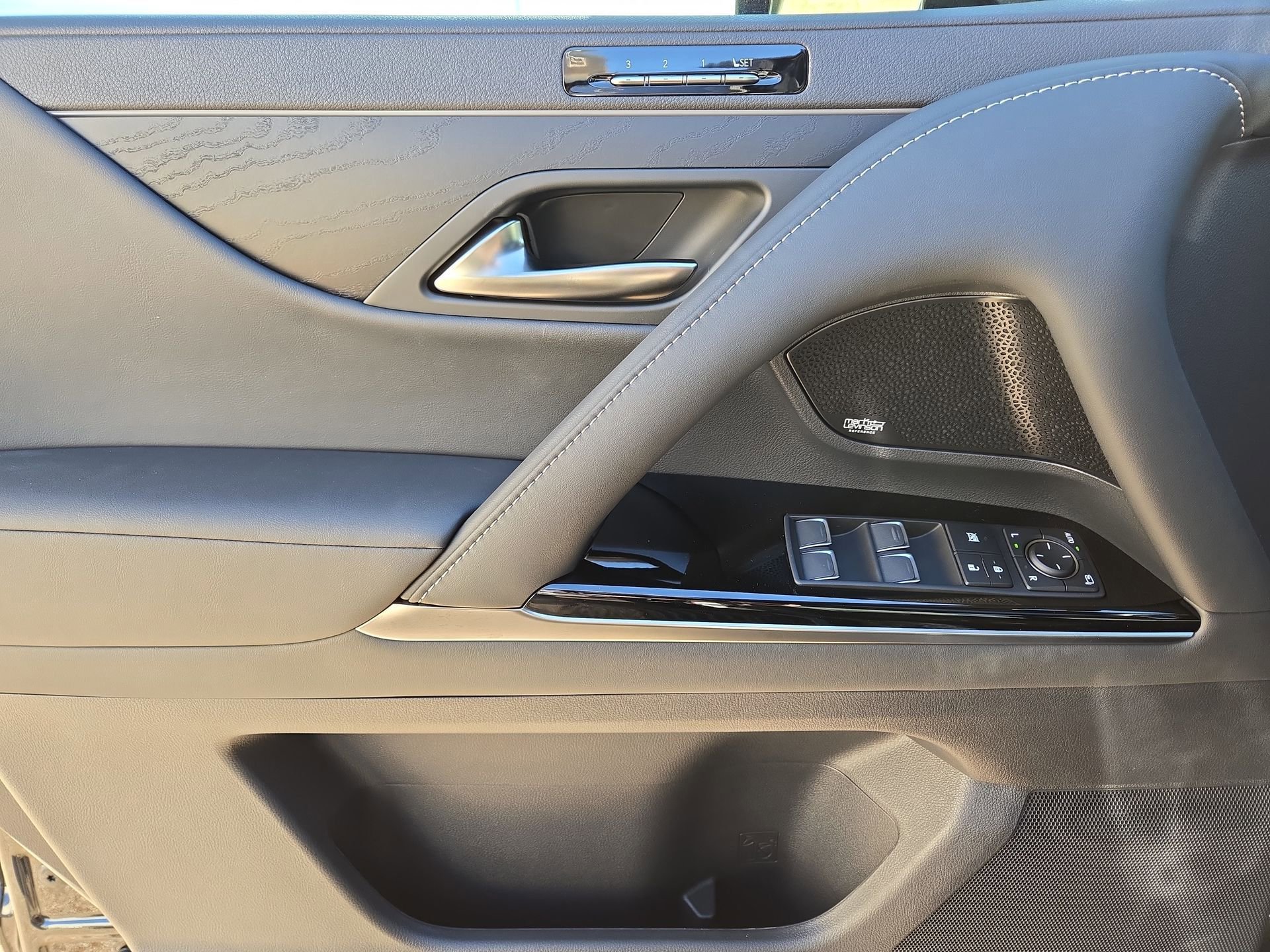 New 2026 Lexus LX 700h Luxury AWD/4WD image 15