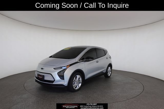 Used 2023 Chevrolet Bolt LT w/ Driver Confidence Package FWD image 2