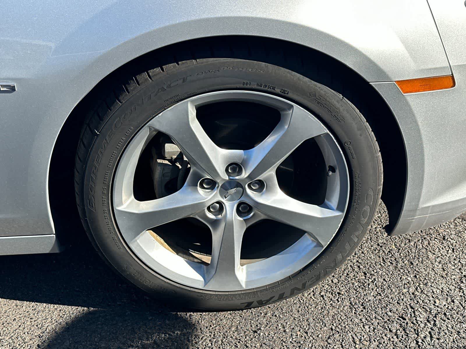 Used 2015 Chevrolet Camaro LT RWD image 10