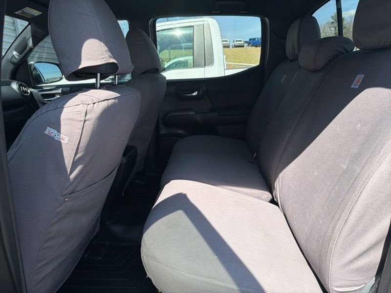 Used 2021 Toyota Tacoma TRD Off-Road image 12