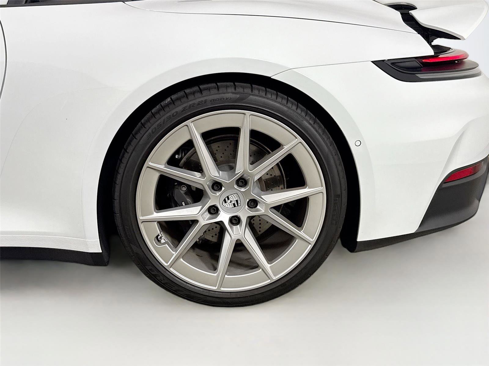 Used 2025 Porsche 911 Carrera RWD image 26