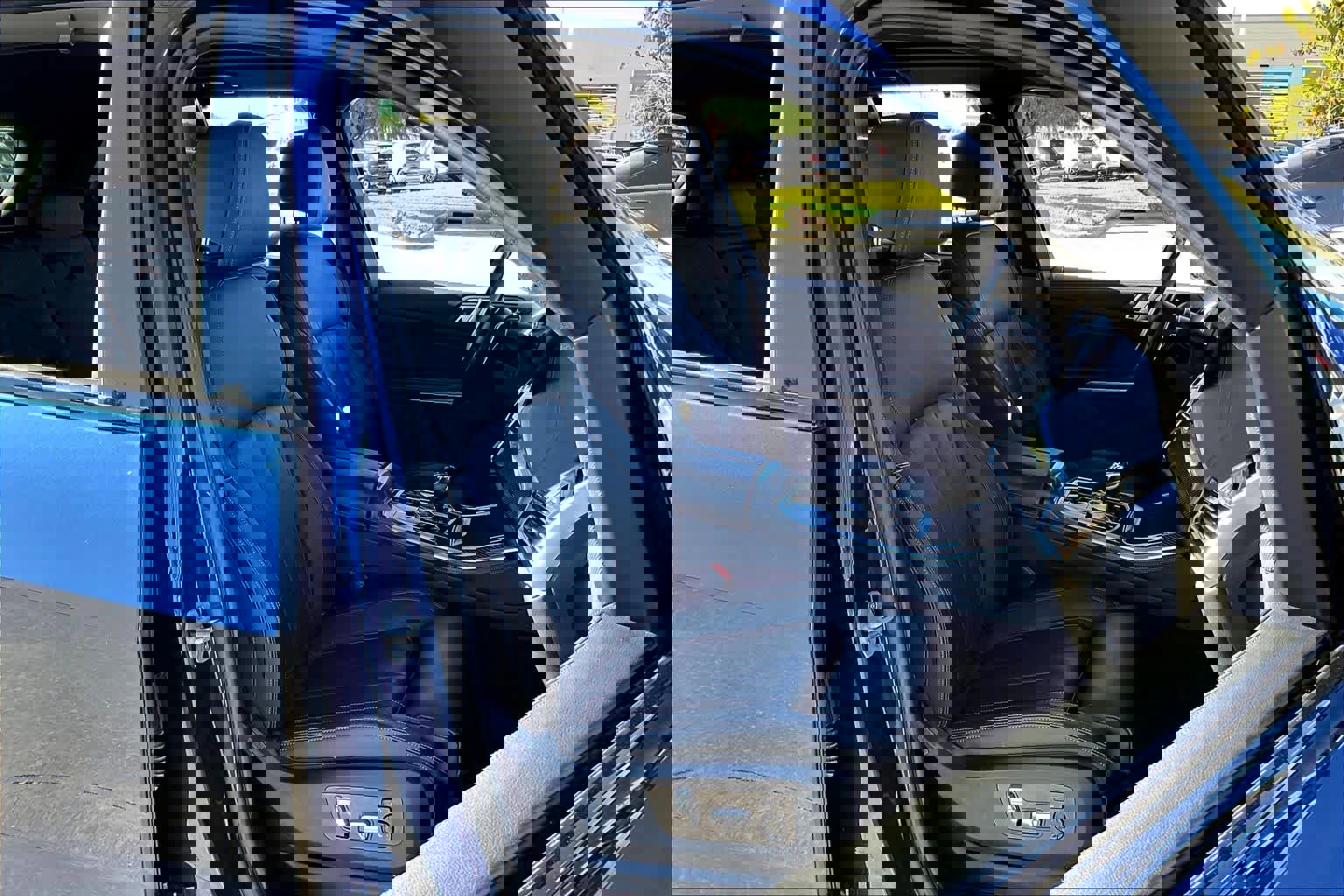 Used 2021 BMW X5 M50i w/ Executive Package image 13