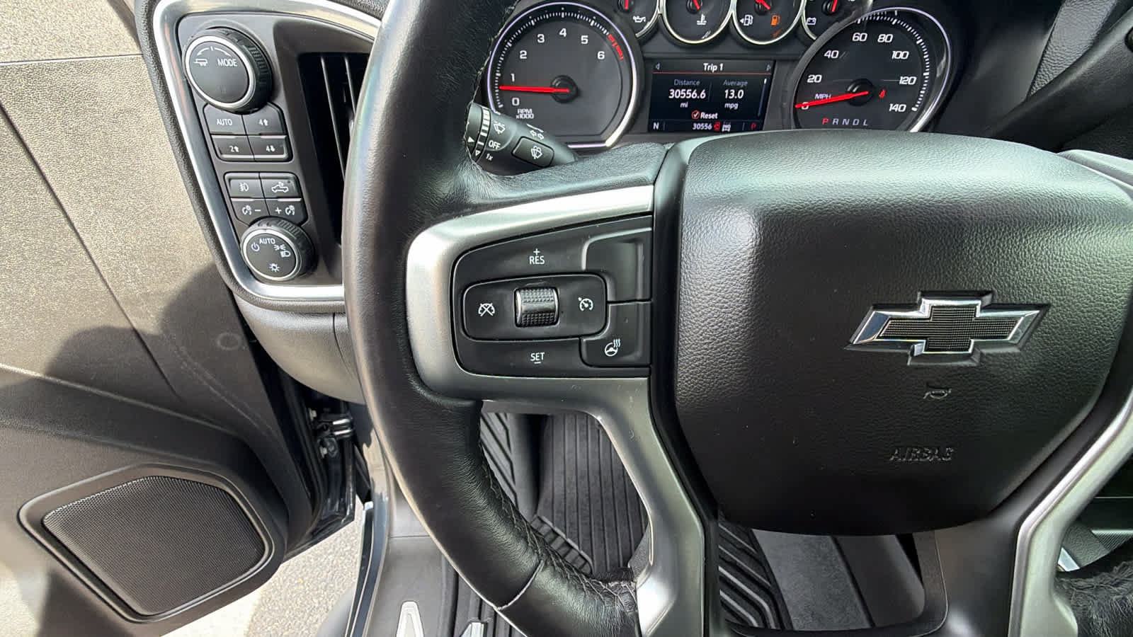 Used 2021 Chevrolet Silverado 1500 LT Trail Boss w/ LPO, Dark Essentials Package AWD/4WD image 19