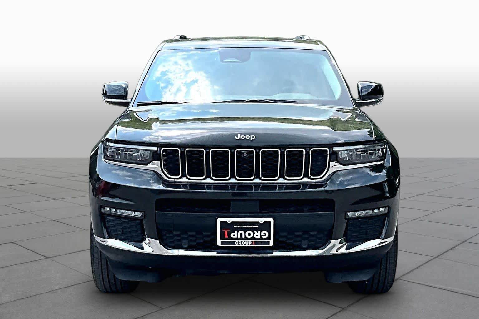 Used 2023 Jeep Grand Cherokee L Limited w/ Luxury Tech Group II AWD/4WD image 4