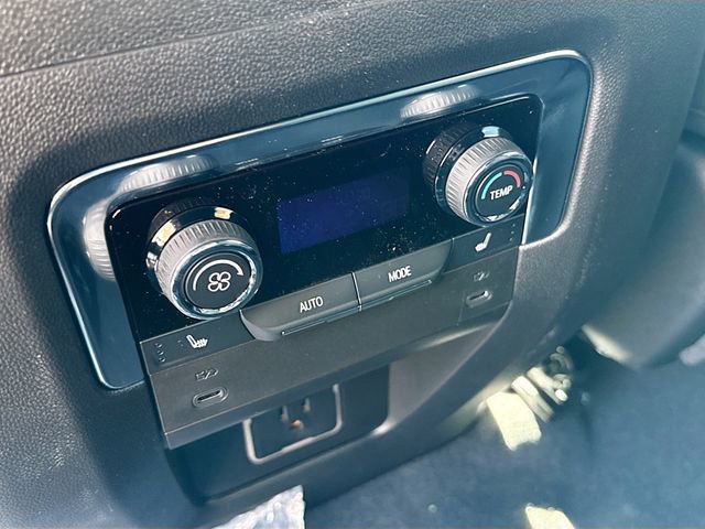 New 2025 Chevrolet Suburban Premier image 27