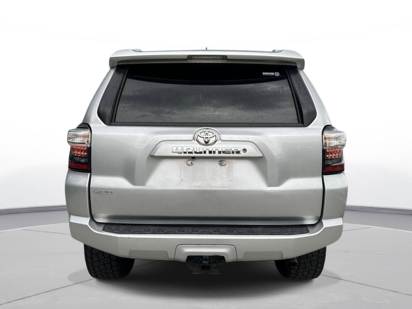 Used 2015 Toyota 4Runner SR5 AWD/4WD image 7