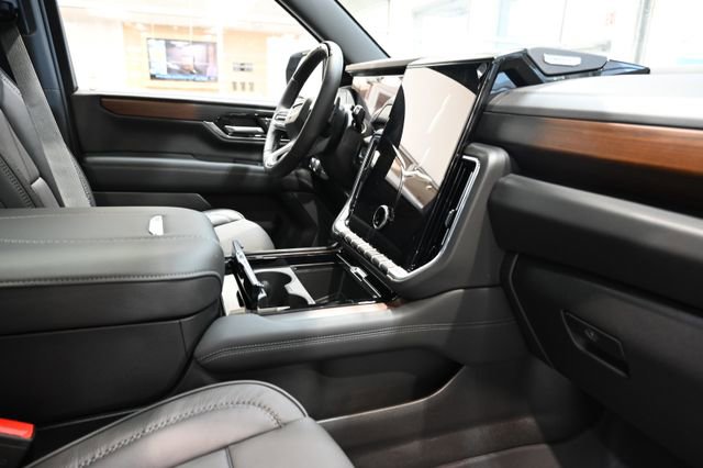 New 2026 GMC Yukon Denali w/ Denali Reserve Package image 16