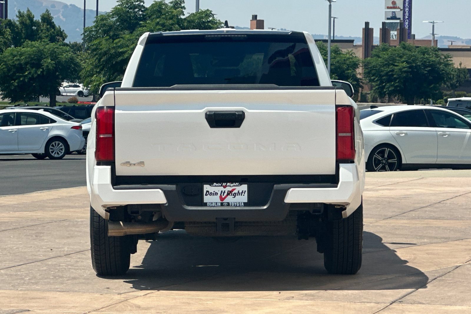 Certified 2025 Toyota Tacoma SR5 AWD/4WD image 6