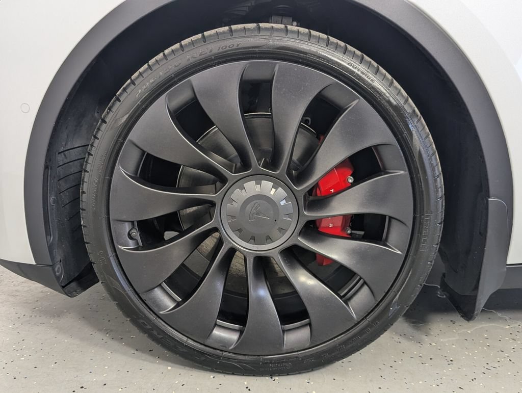 Used 2022 Tesla Model Y Performance AWD/4WD image 9