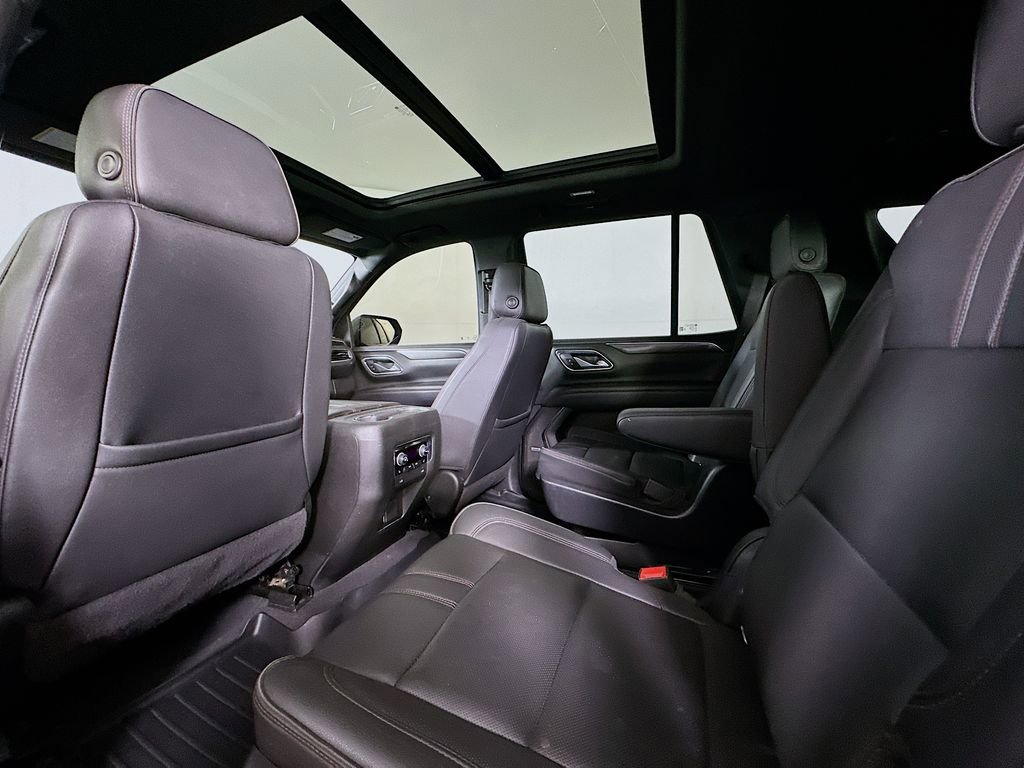 Used 2022 Chevrolet Tahoe RST w/ Luxury Package RWD image 13
