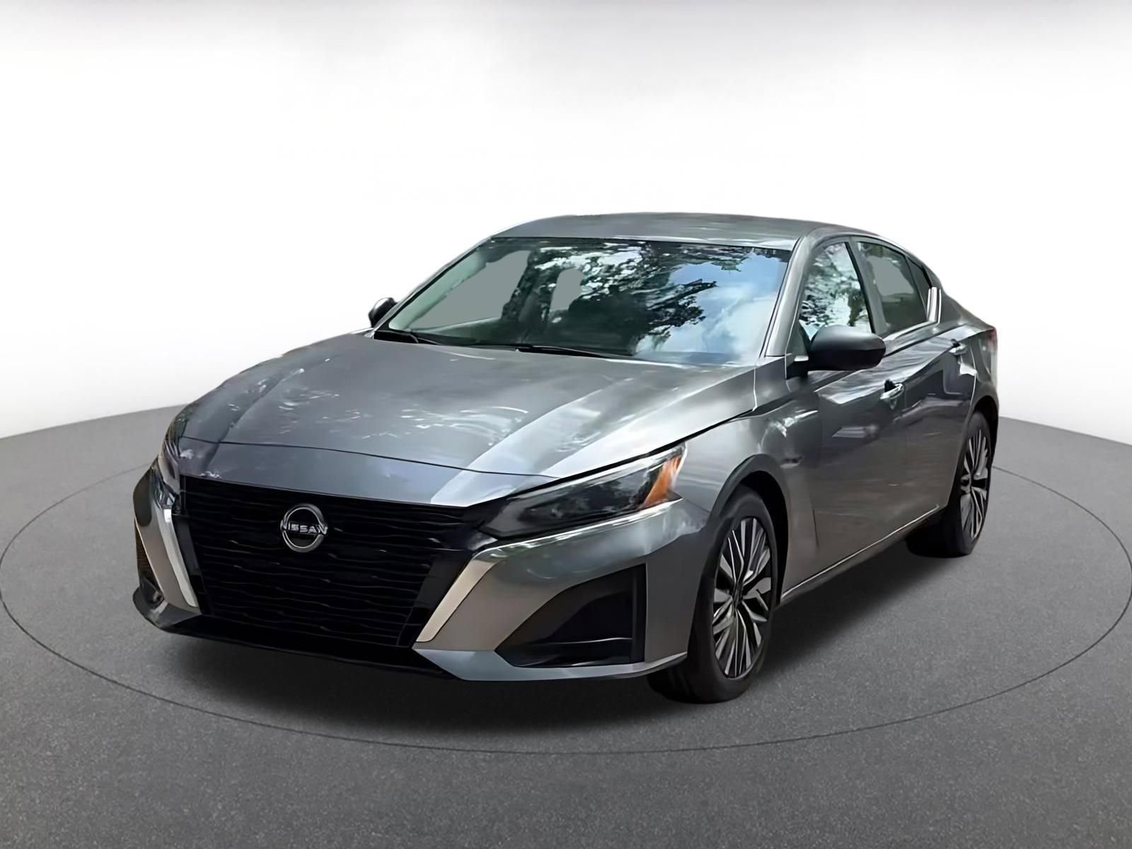 Used 2024 Nissan Altima 2.5 SV FWD image 7
