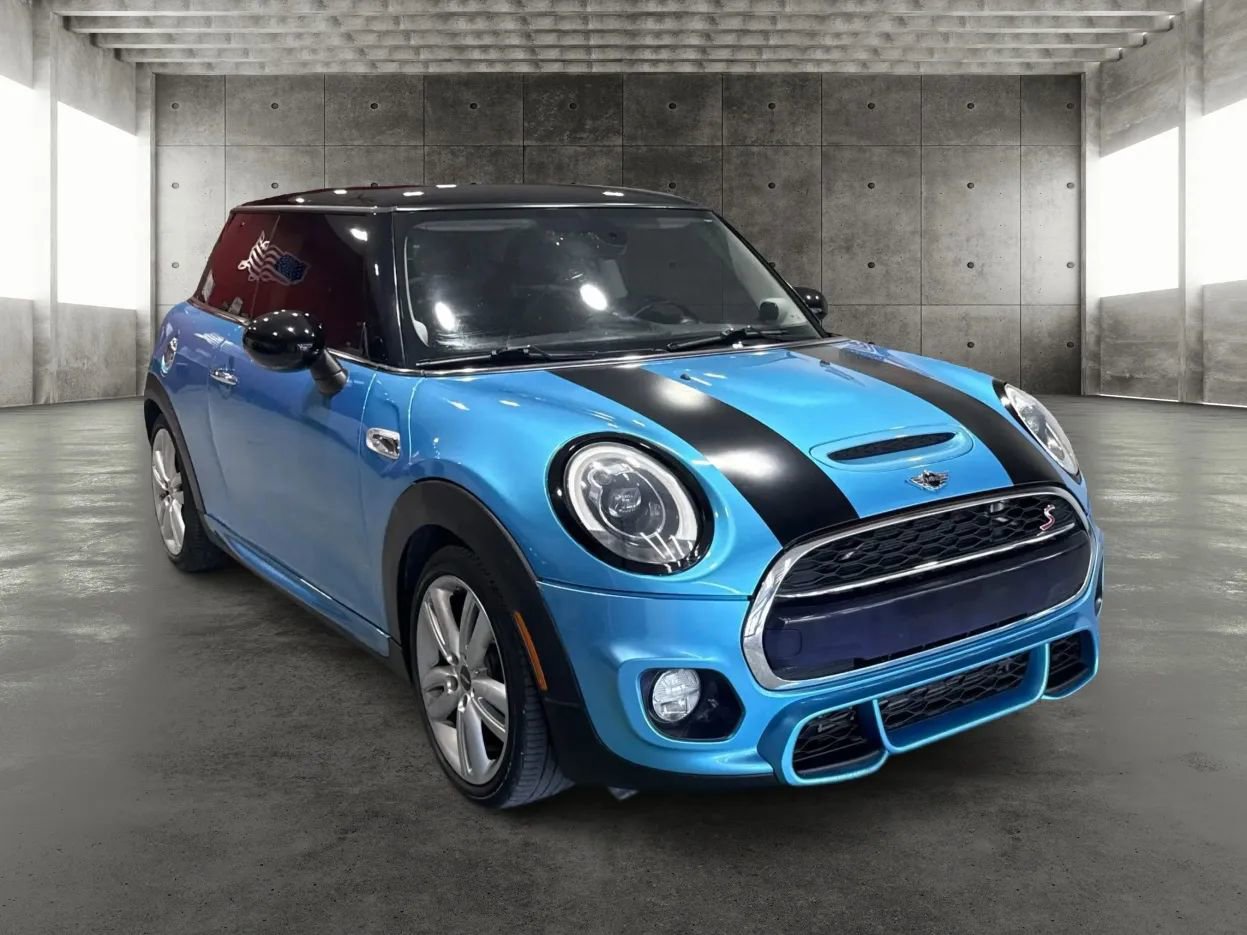 Used 2015 MINI Cooper S image 1