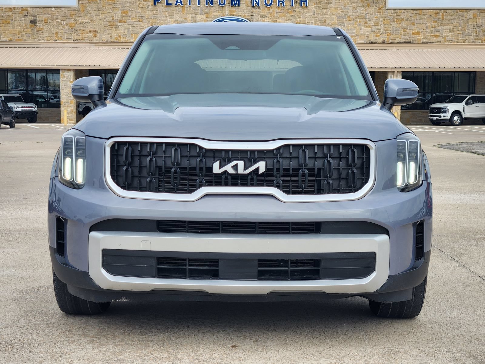 Used 2024 Kia Telluride LX FWD image 6