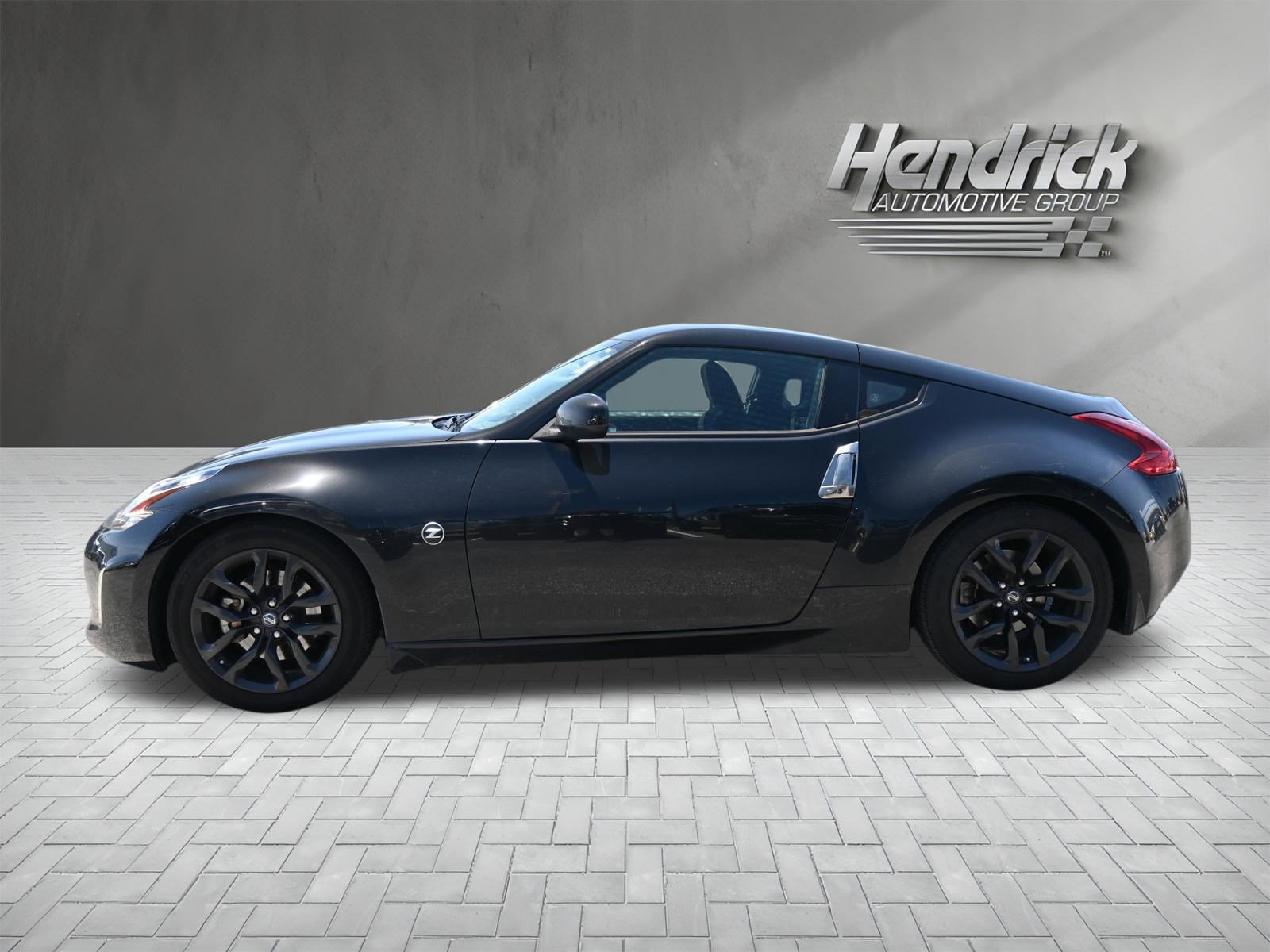 Used 2020 Nissan 370Z Coupe RWD image 8