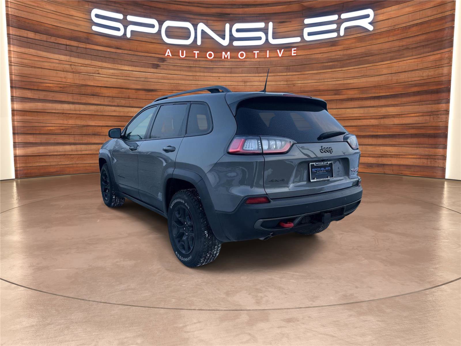 Used 2019 Jeep Cherokee Trailhawk w/ Cold Weather Group image 3