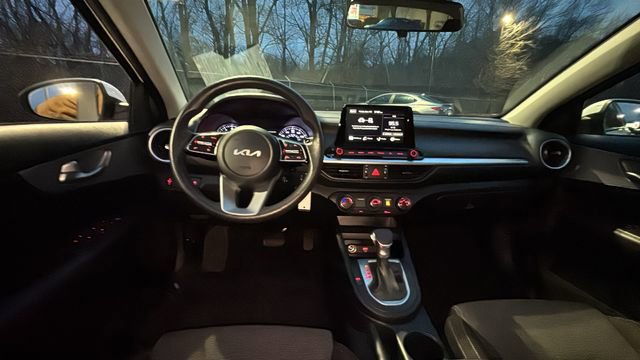 Used 2024 Kia Forte LXS image 8