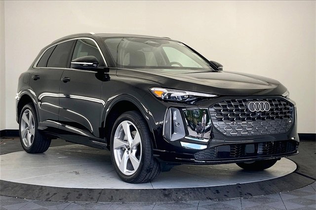 New 2025 Audi Q5 2.0T Premium Plus