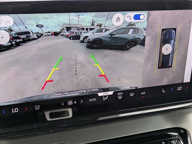 New 2026 Ford Expedition Active image 13