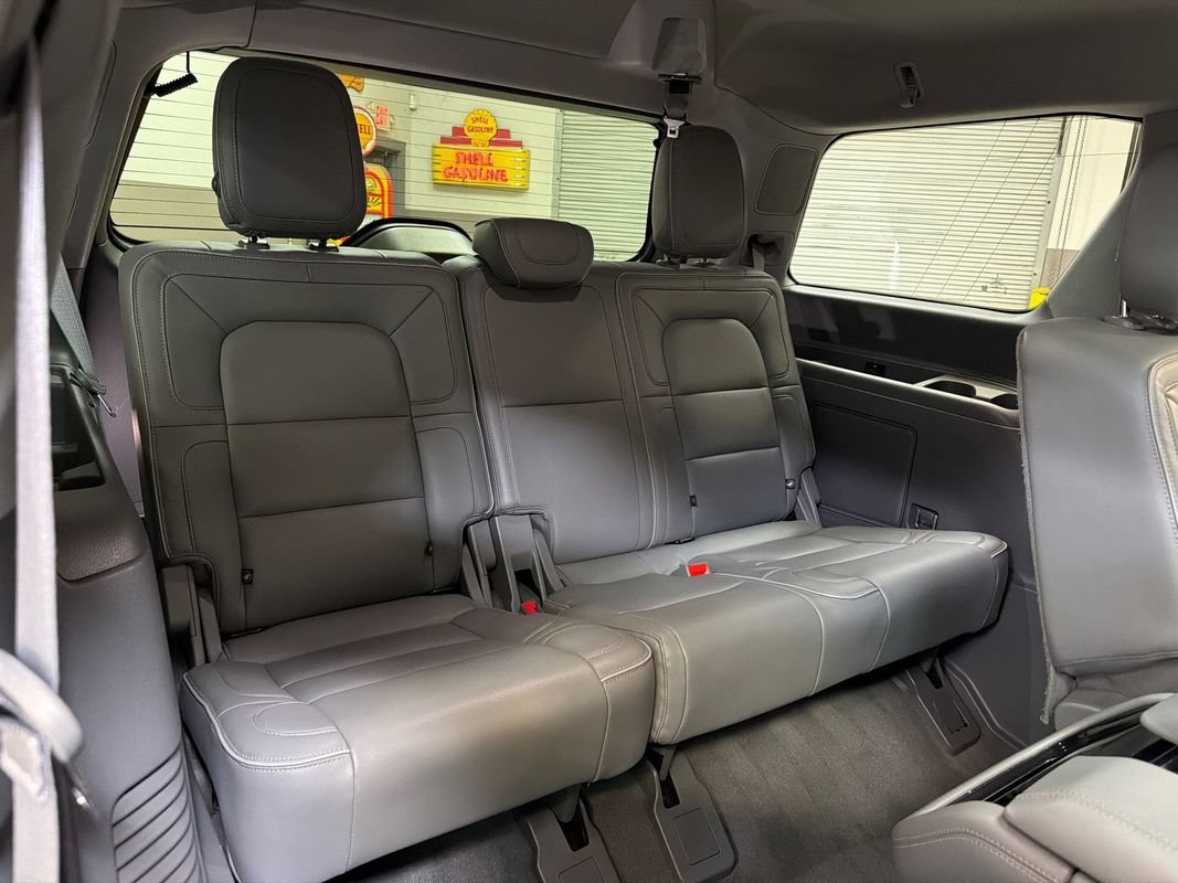 Used 2018 Lincoln Navigator Reserve w/ Technology Package AWD/4WD image 46