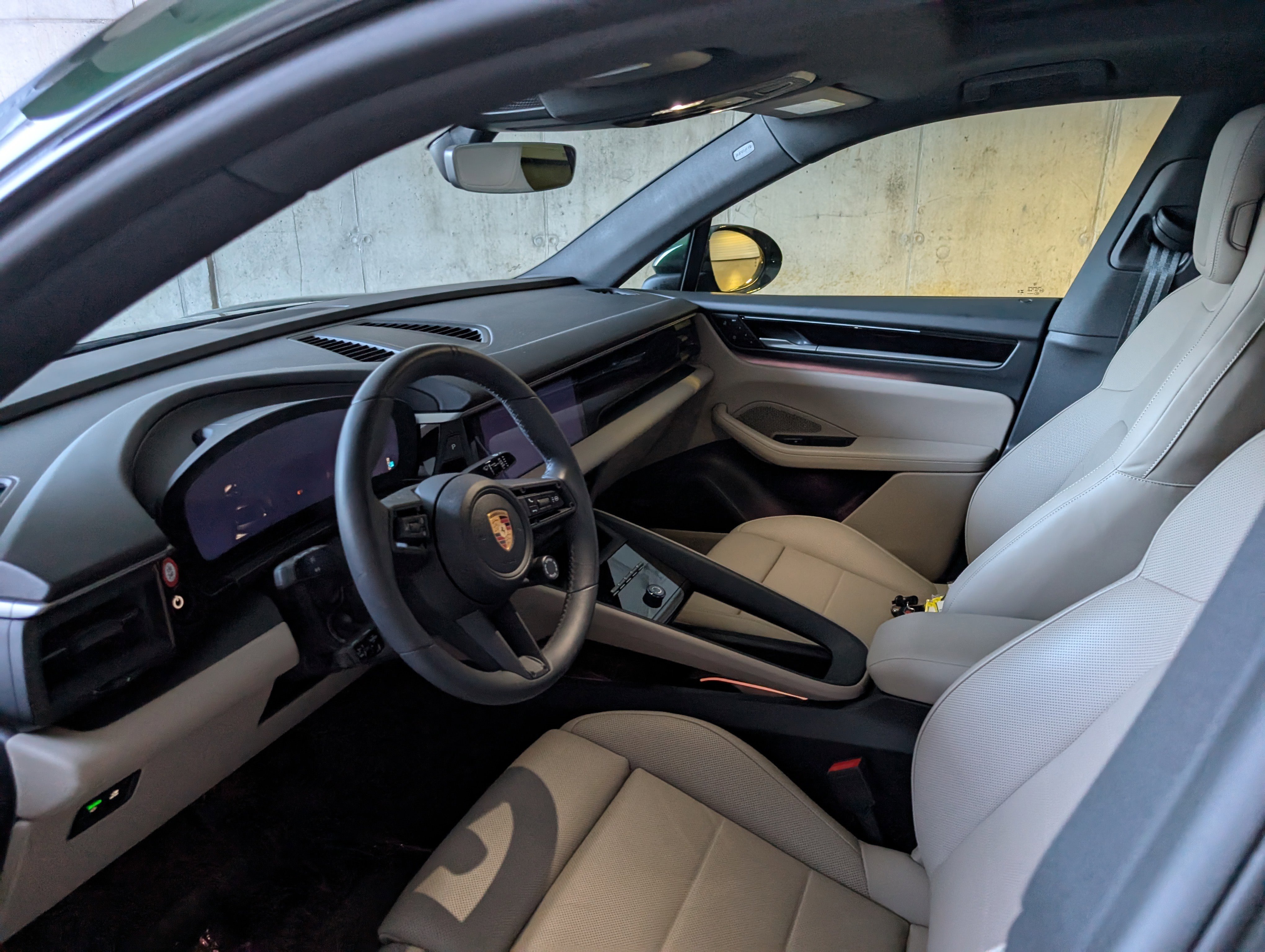 Used 2025 Porsche Macan Electric image 28