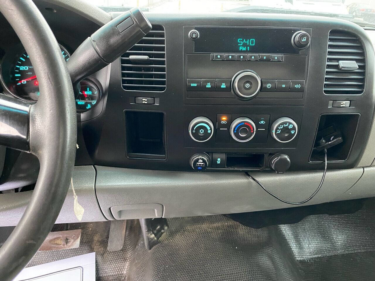 Used 2013 Chevrolet Silverado 1500 W/T image 7