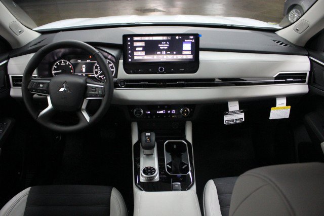 New 2026 Mitsubishi Outlander SE AWD/4WD image 20