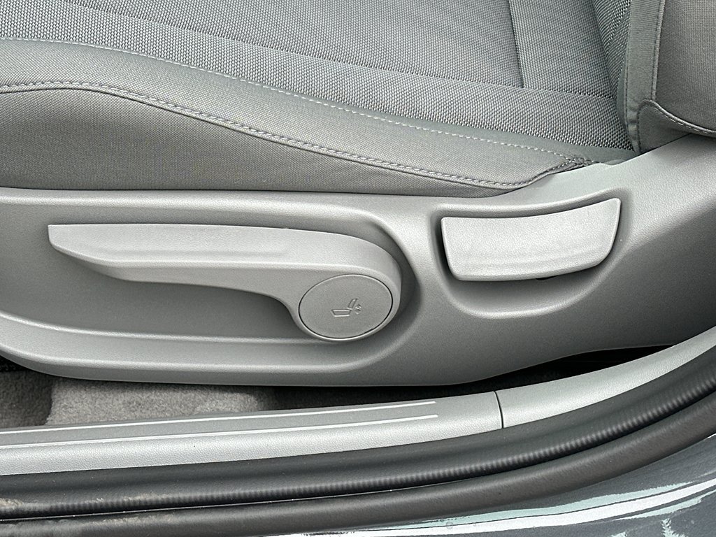 New 2026 Hyundai Elantra SE FWD image 23