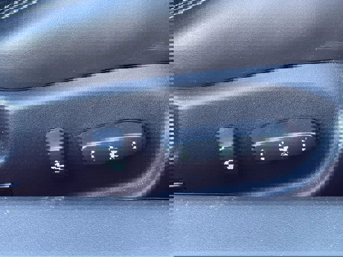 Used 2011 Lexus IS 250C image 23