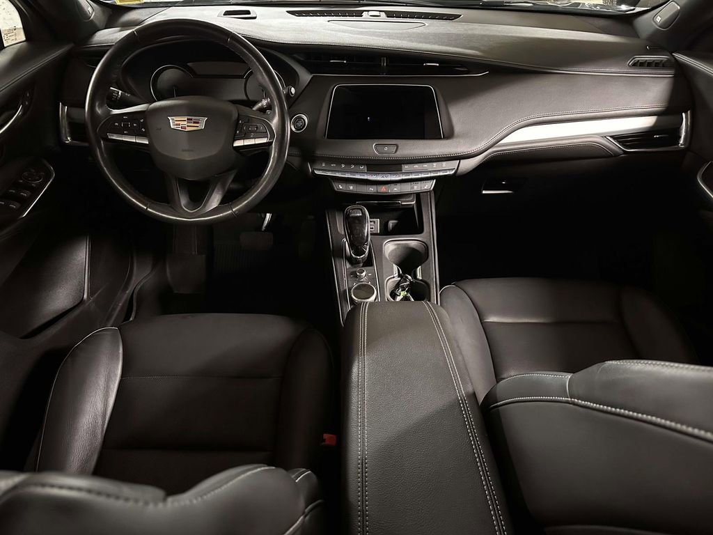 Used 2023 Cadillac XT4 Premium Luxury image 18