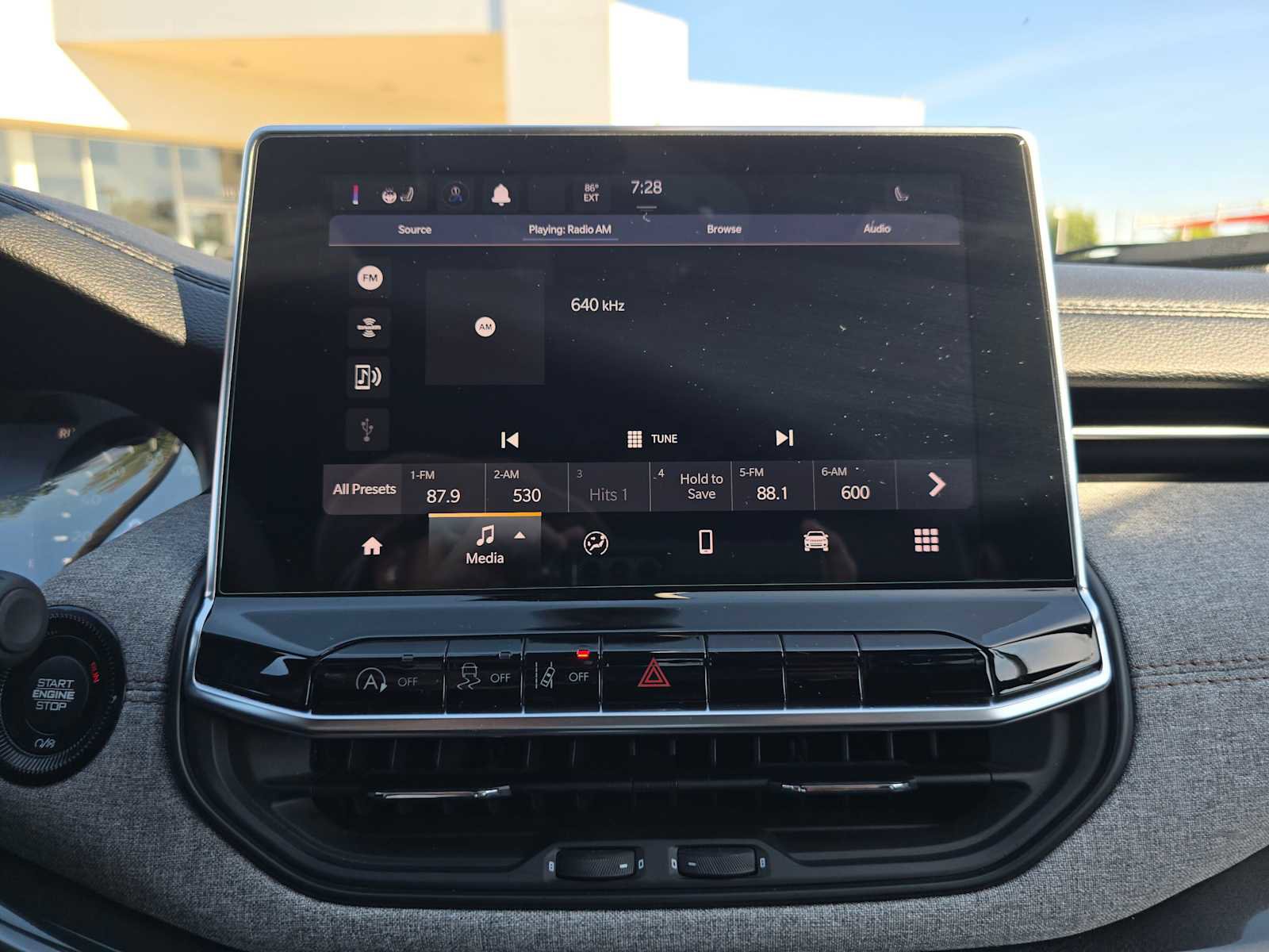 Used 2023 Jeep Compass Latitude w/ Sun and Sound Group image 27