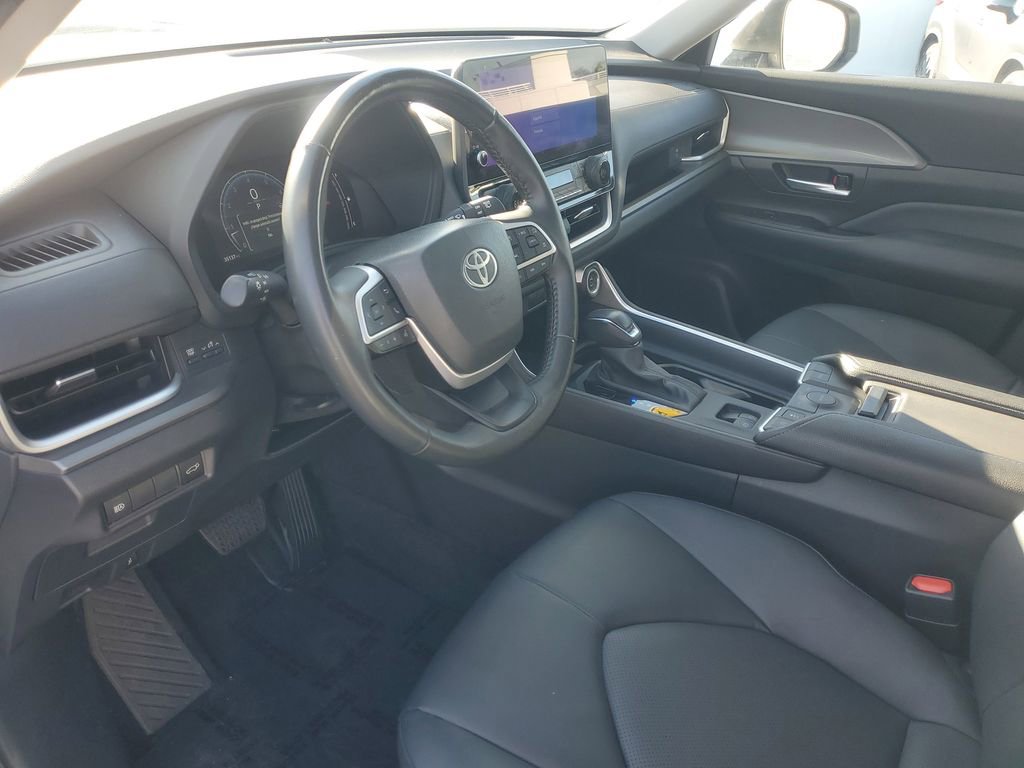 Certified 2024 Toyota Grand Highlander XLE image 17