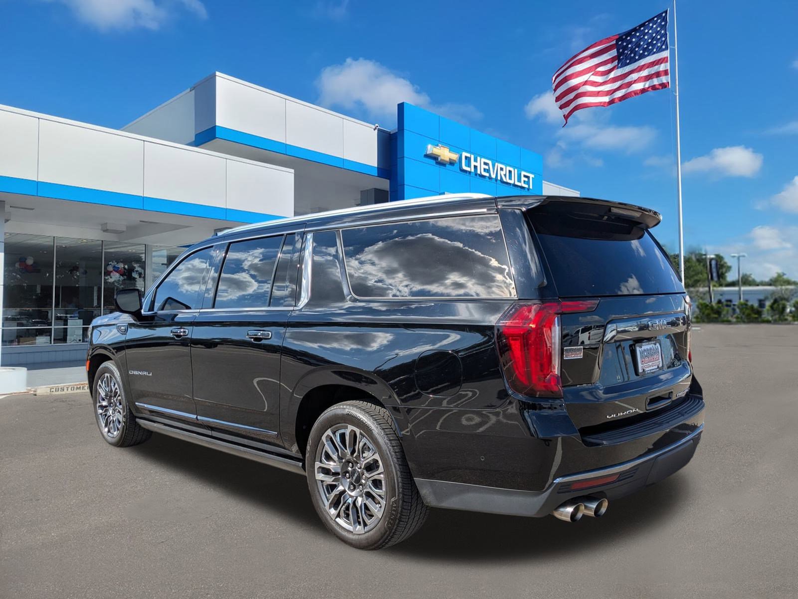 Used 2023 GMC Yukon XL Denali Ultimate image 5