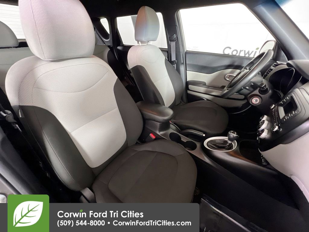 Used 2015 Kia Soul image 17