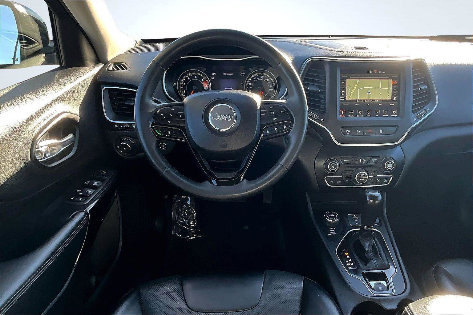 Used 2023 Jeep Cherokee Altitude Lux image 5