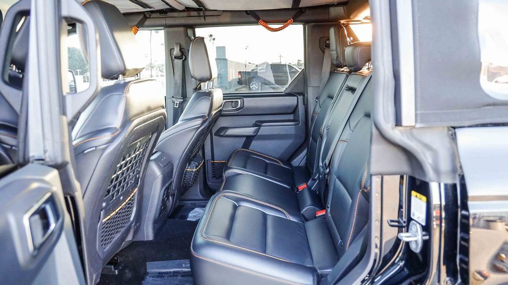 Used 2024 Ford Bronco Badlands image 23