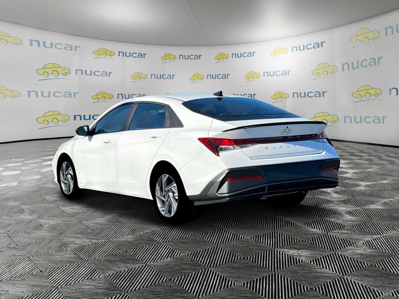 Certified 2025 Hyundai Elantra Sport image 9